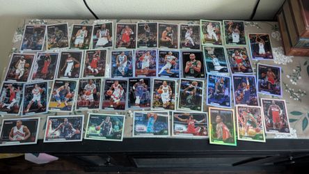 41 NBA Hoops trading cards