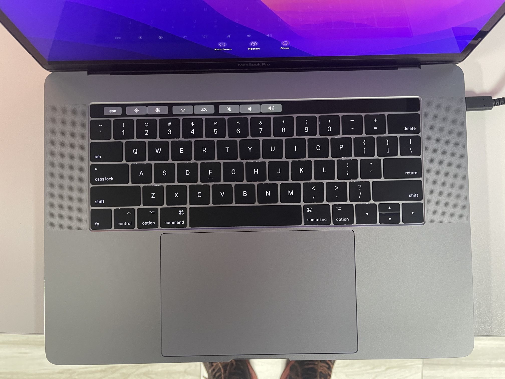 15-inch MacBook Pro 2.8 Ghz i7 16GB Memory 256 SSD