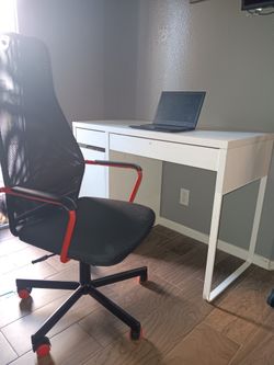 Gaming Chair And Desk