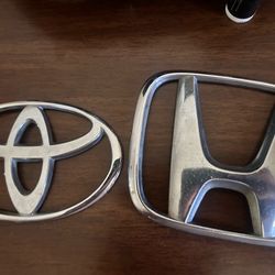 Toyota and Honda Emblem