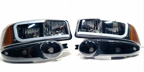 Headlights for 01-07 GMC Yukon Denali