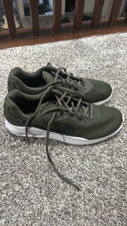Men’s Nike size 13