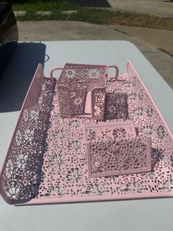 Pink Metal Floral Mesh Desk Organizer Set