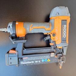 RIDGID 18V Brushless Cordless 18-Gauge 2-1/8 in