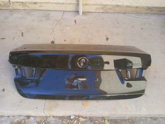 VENDO LA TAPA DE CAJUELA PARA BMW 330I AÑO 2022 
