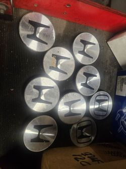 Honda prelude wheel center caps. Lot of 9