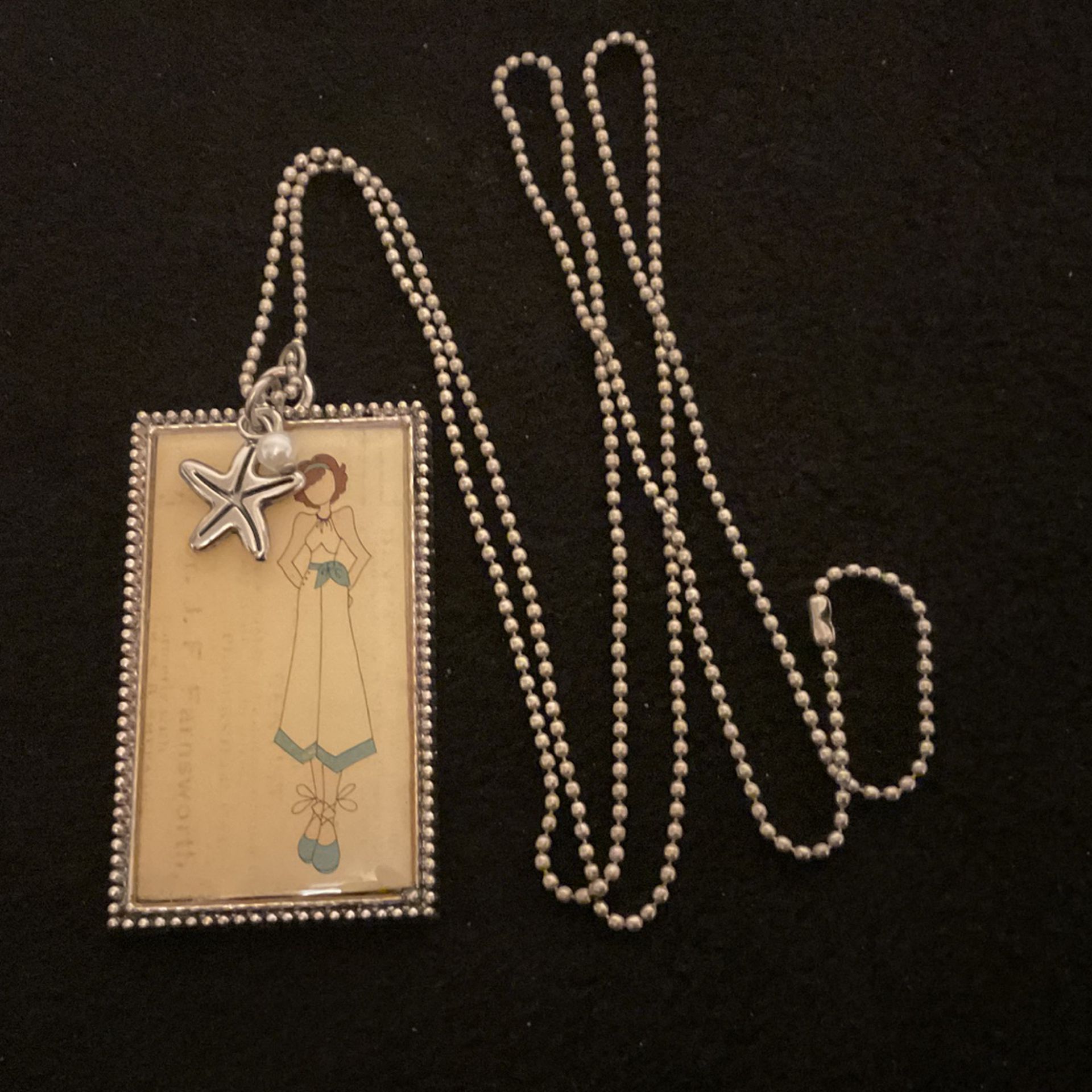 30” SilverTone Dog chain Necklace With Dog Tag Pendant And 2 Charms