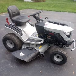Brand New Murray Mt200 19.5hp 46inch Deck Hydro, Perfect Condition As New!! Over 2300.00 Just A Few Months Ago! 