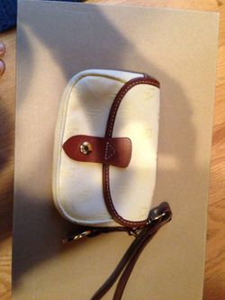 Dooney & Bourke wristlet