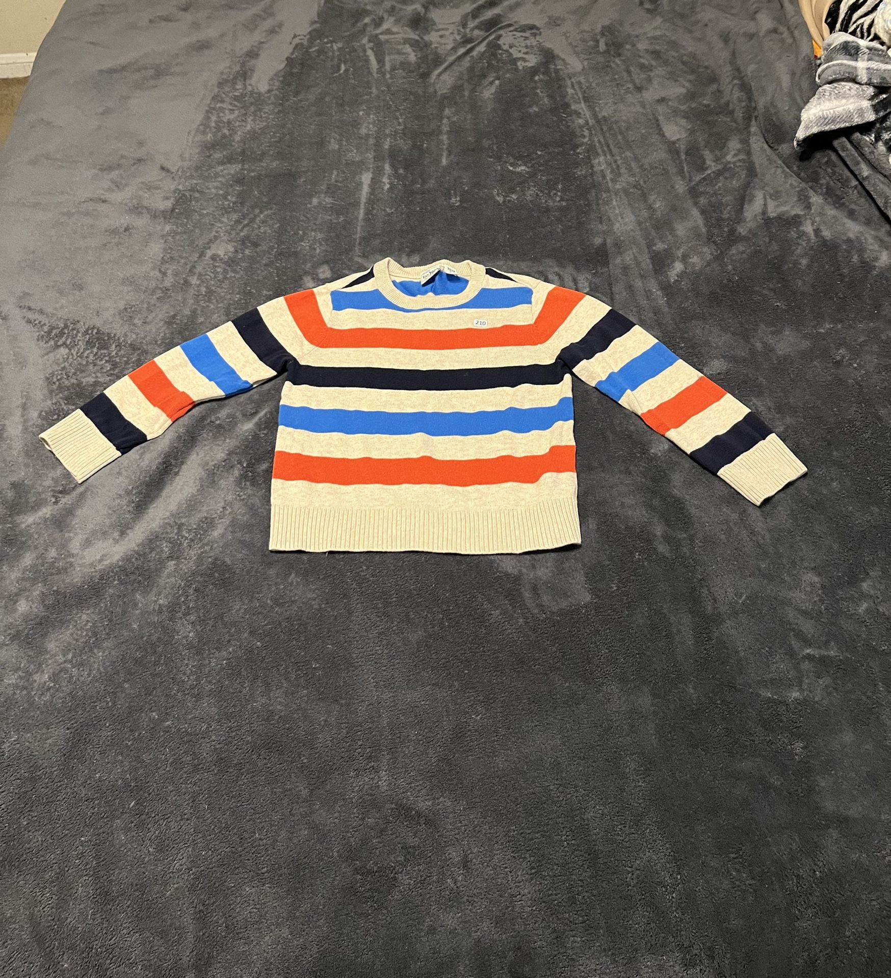 Boy’s The Children’s Place Orange, Blue, and Tan Pullover Sweater Size XS 4.