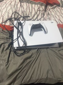 PS5 Base (Willing to trade it for an Xbox series X instead)