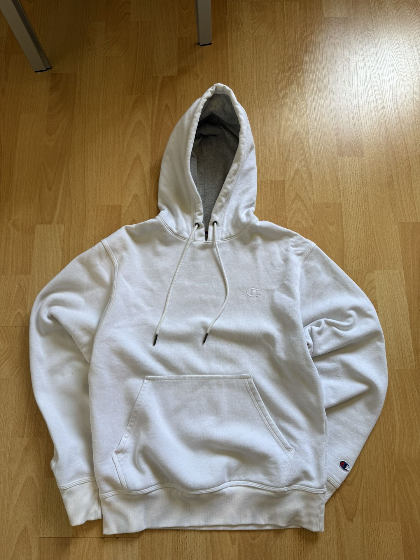 White Champion Hoodie Men’s Small