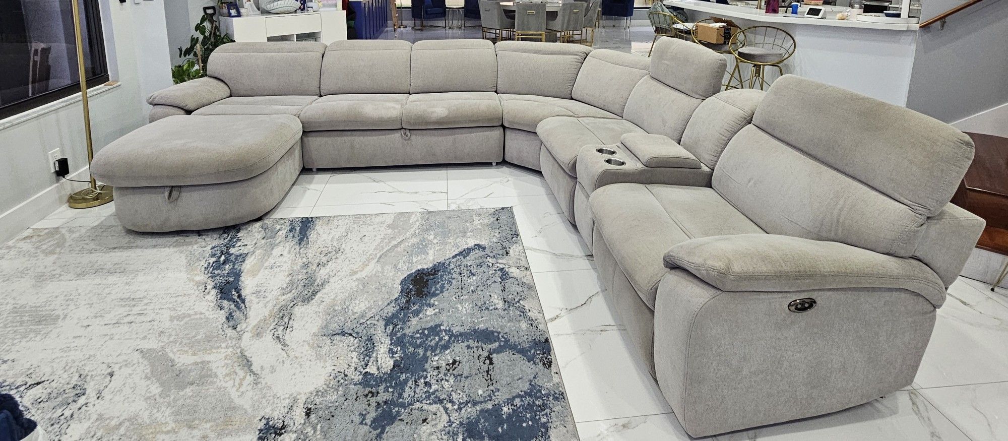 Light Grey 3 Recliner Sectional With Pull Out Sleeper