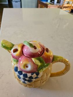 Apple basket teapot