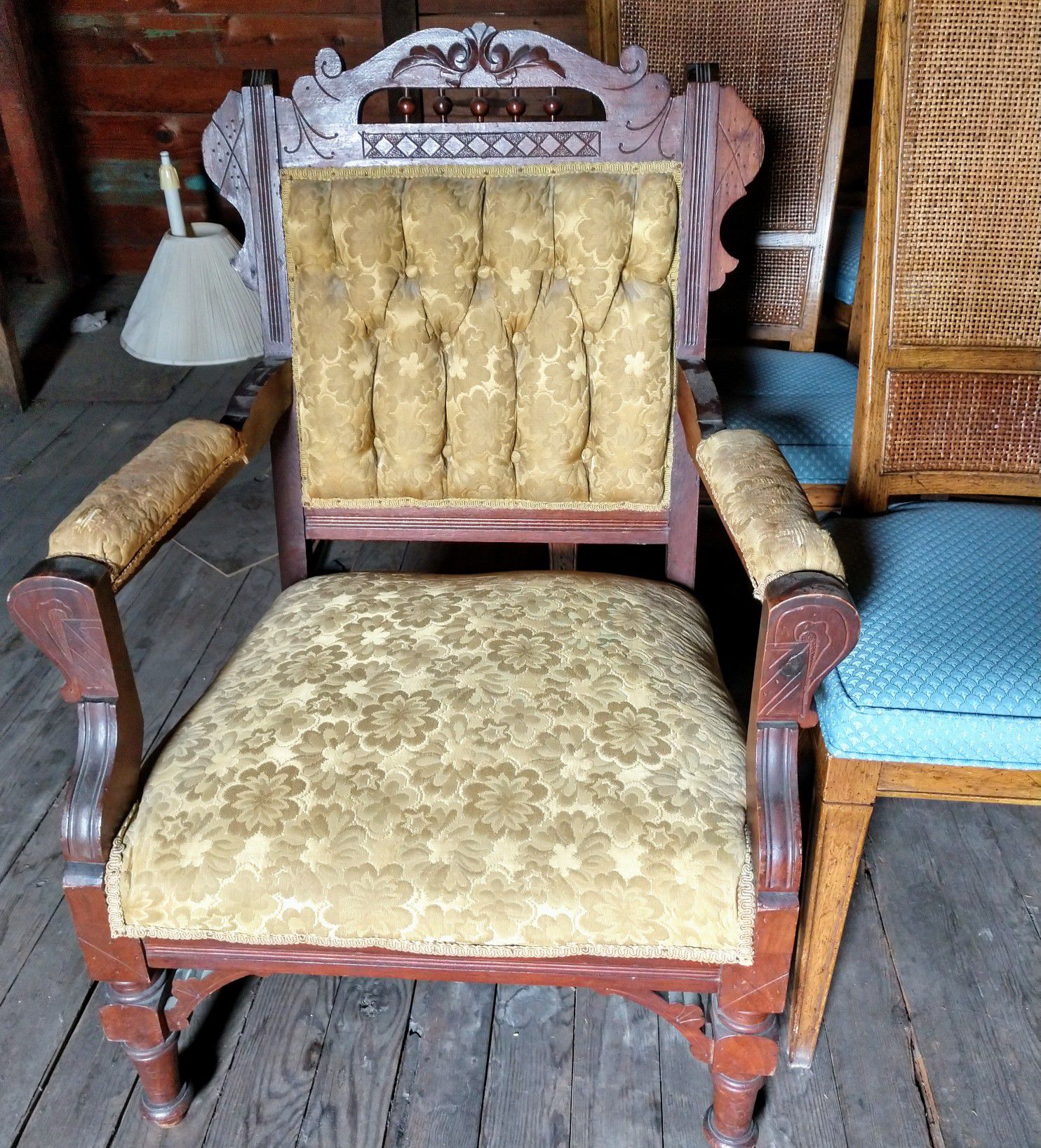 Antique queen Anne chair