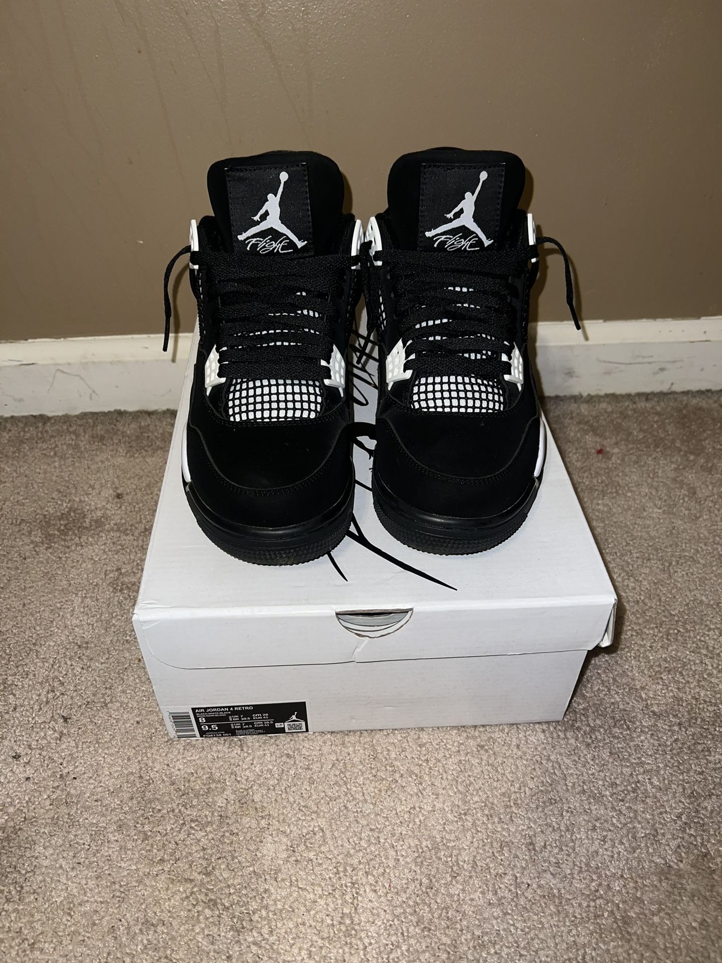White Thunder 4s Size 8 Men