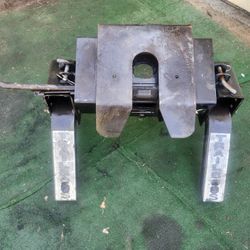 Reese 5th Wheel Hitch 