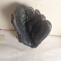 Wilson A2000 Baseball Glove, 11.75