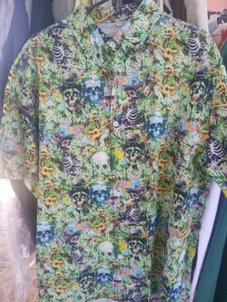 Mens Size Large skeleton rocker button up shirt