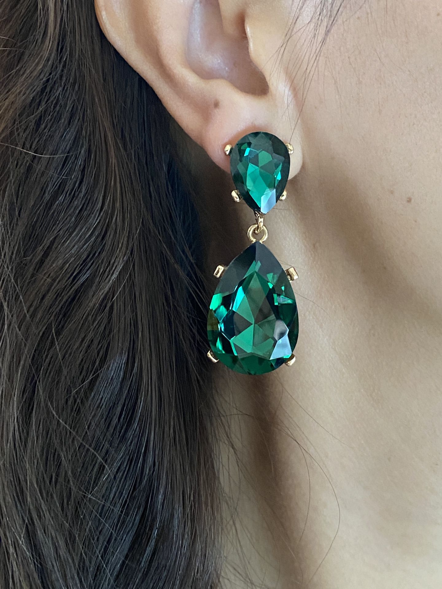 Green Teardrop Earrings,Emerald Crystal Earrings,Bridal Earrings,Wedding Earrings,Big Crystal Earrings,Bridesmaids Earrings,Party Earrings,Gift for he