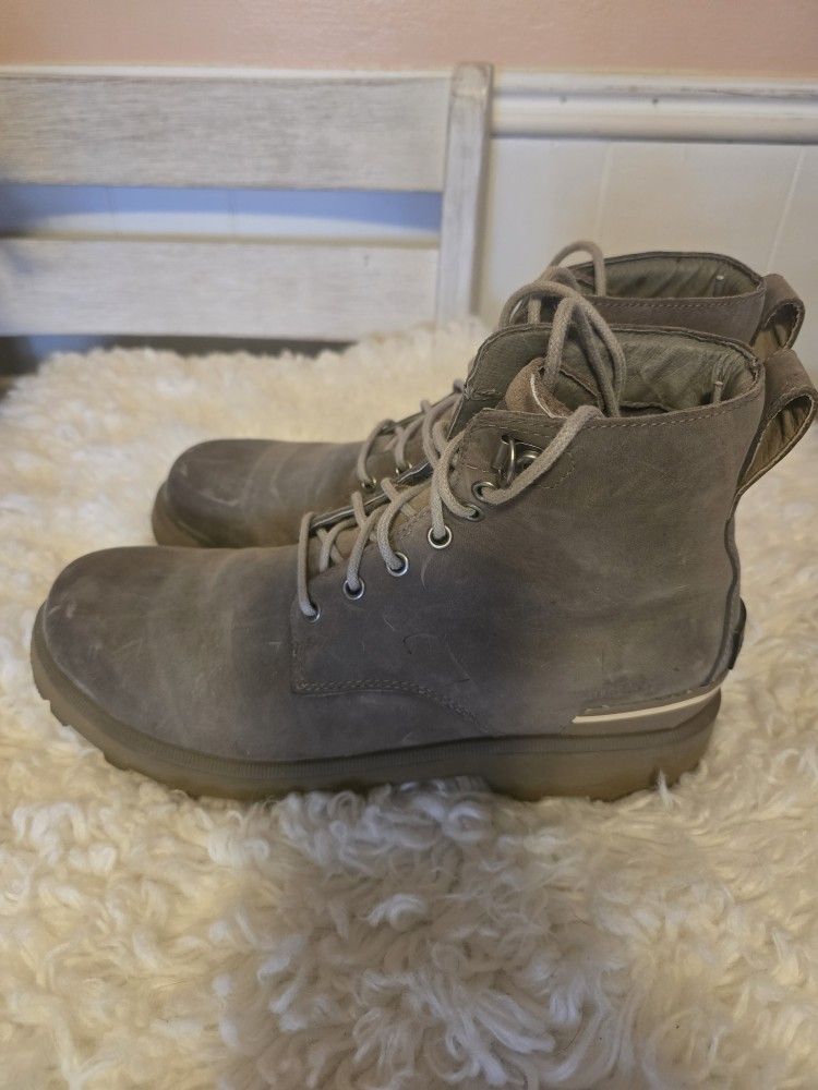 Sorel Boots 9.5M