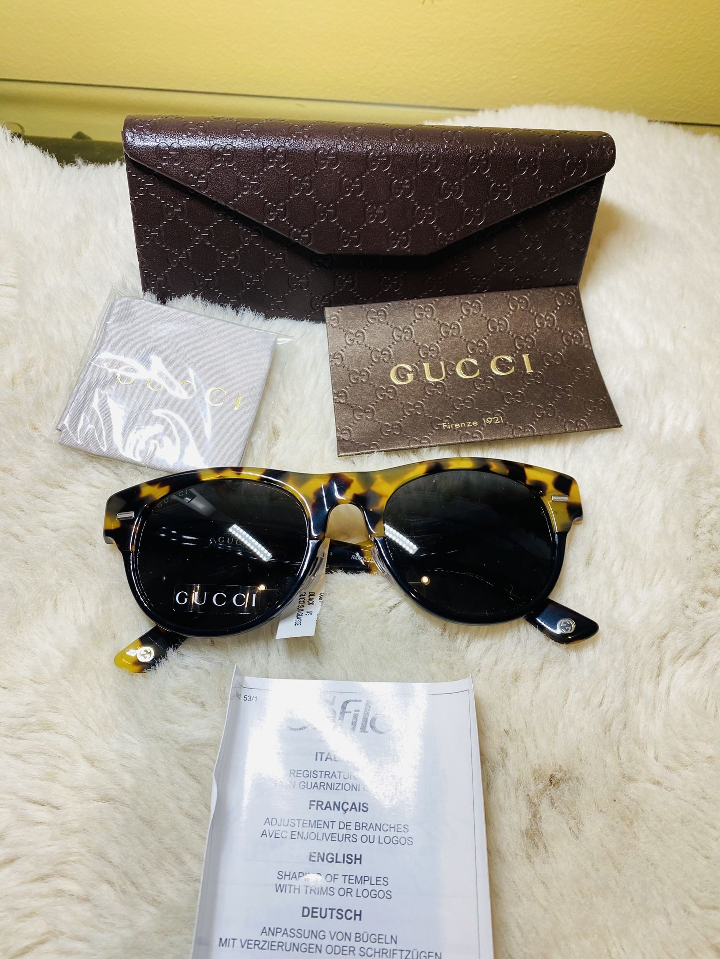 Authentic Gucci Sunglass with tag New With Tag Authentic Gucci Sunglasses Sunglasses main image 3
