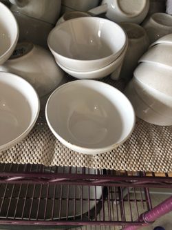 34 Soup bowls