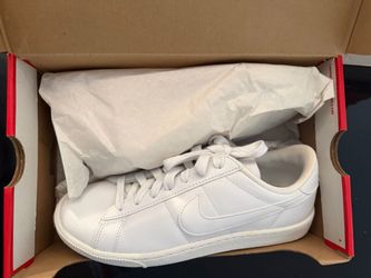 Women’s size 7.