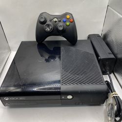 Microsoft Xbox 360 E Model 1538 320GB Console Tested W wireless controller