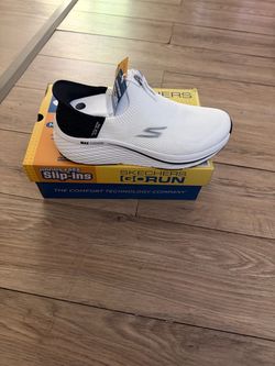 Skechers Go Run Slip-Ins Max Cushion Sneakers