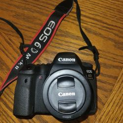 Canon EOS 6D Mark II Full-Frame DSLR – Excellent Condition, Lens + Charger Included
