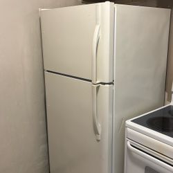 Fridge With Freezer 