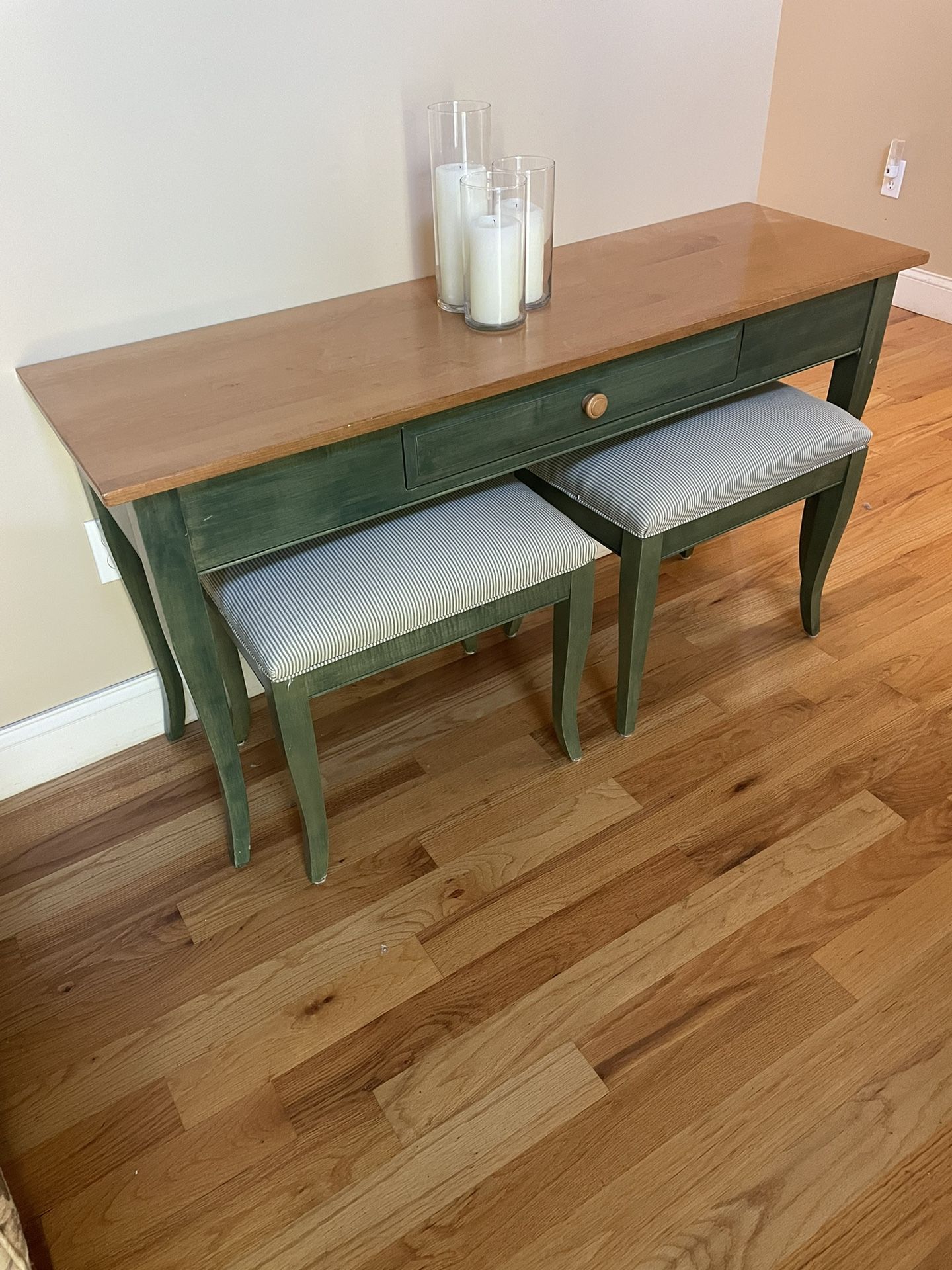 Ethan Allen Desk And Benches
