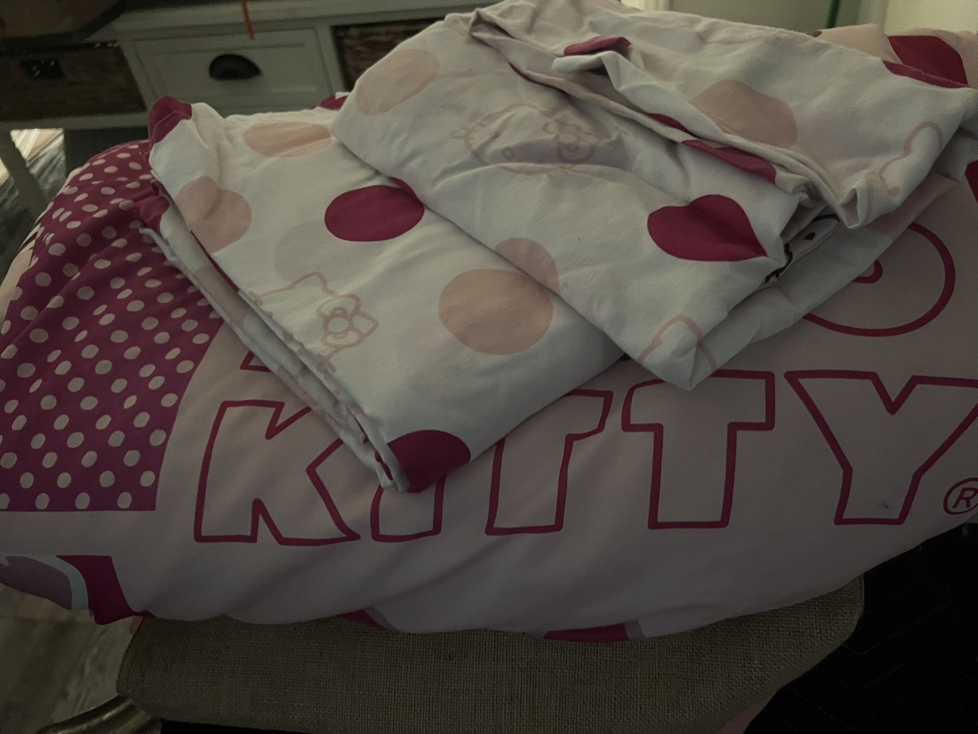 Hello Kitty Twin Bed Set