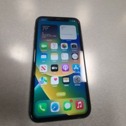 iPhone XR Space Gray 64GB UNLOCKED T-mobile Cricket MetroPCS with Extras