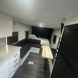 Rv For Sale Fully Remodeled Sleeps 5