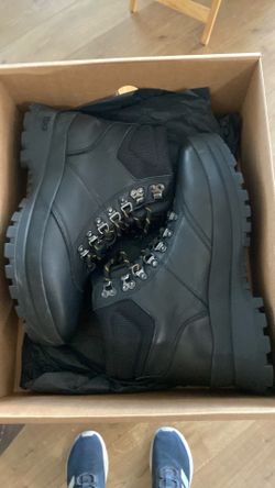 Brand new Belstaff Scramble size 9 boots $40