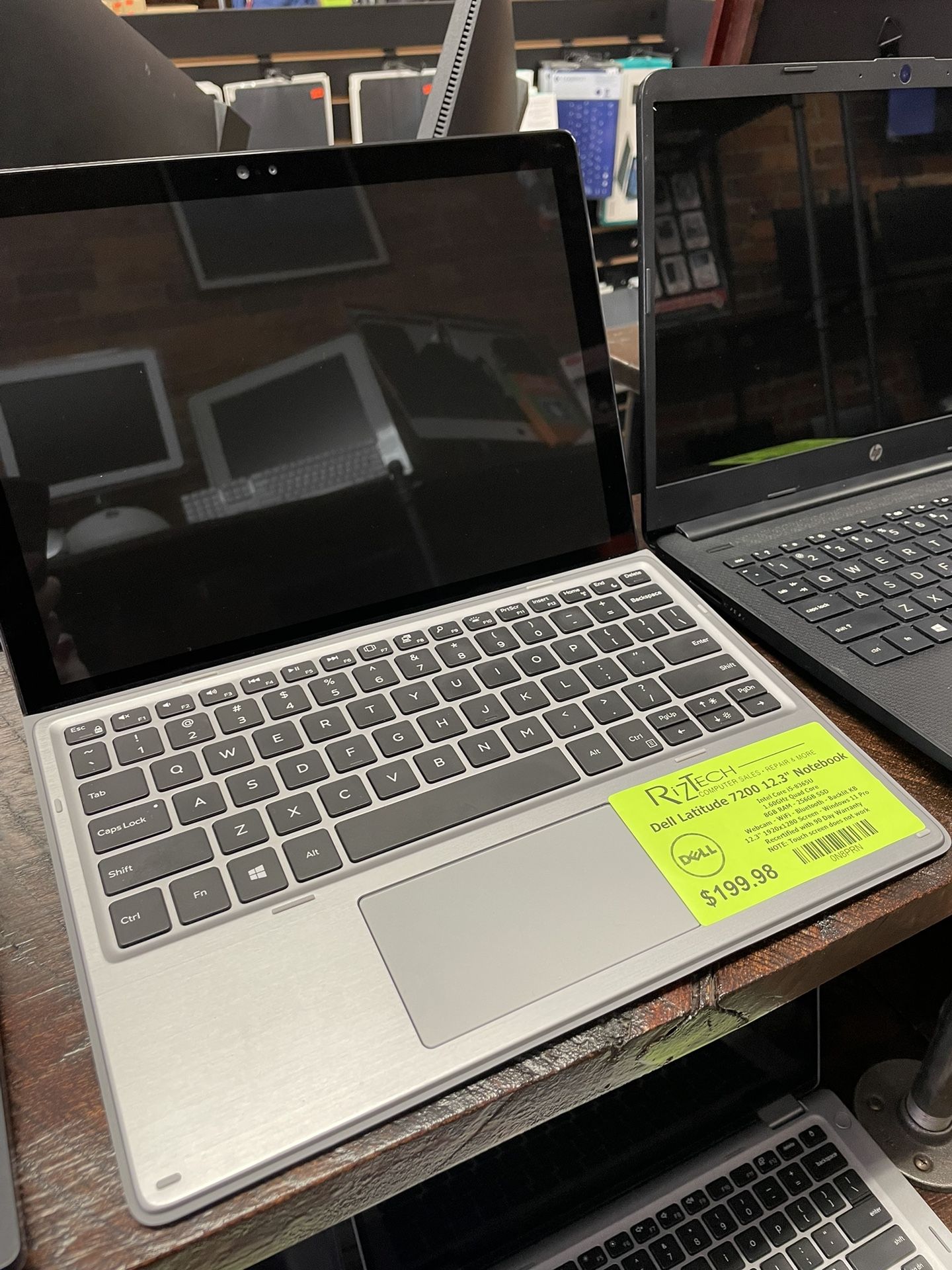 Dell Latitude 7200 12.3" 1920x1280 Intel Core i5-8365U 1.60GHz Quad Core 8GB RAM 256GB SSD W11Pro