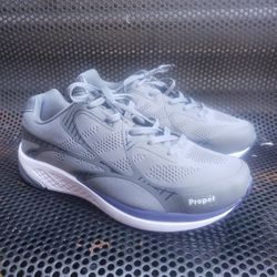 Men's Athletic Shoe Size 12