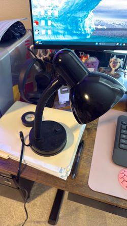 Desk lamp $5.00