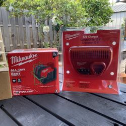 Milwaukee -Green Cross Line & Plumb Point Laser