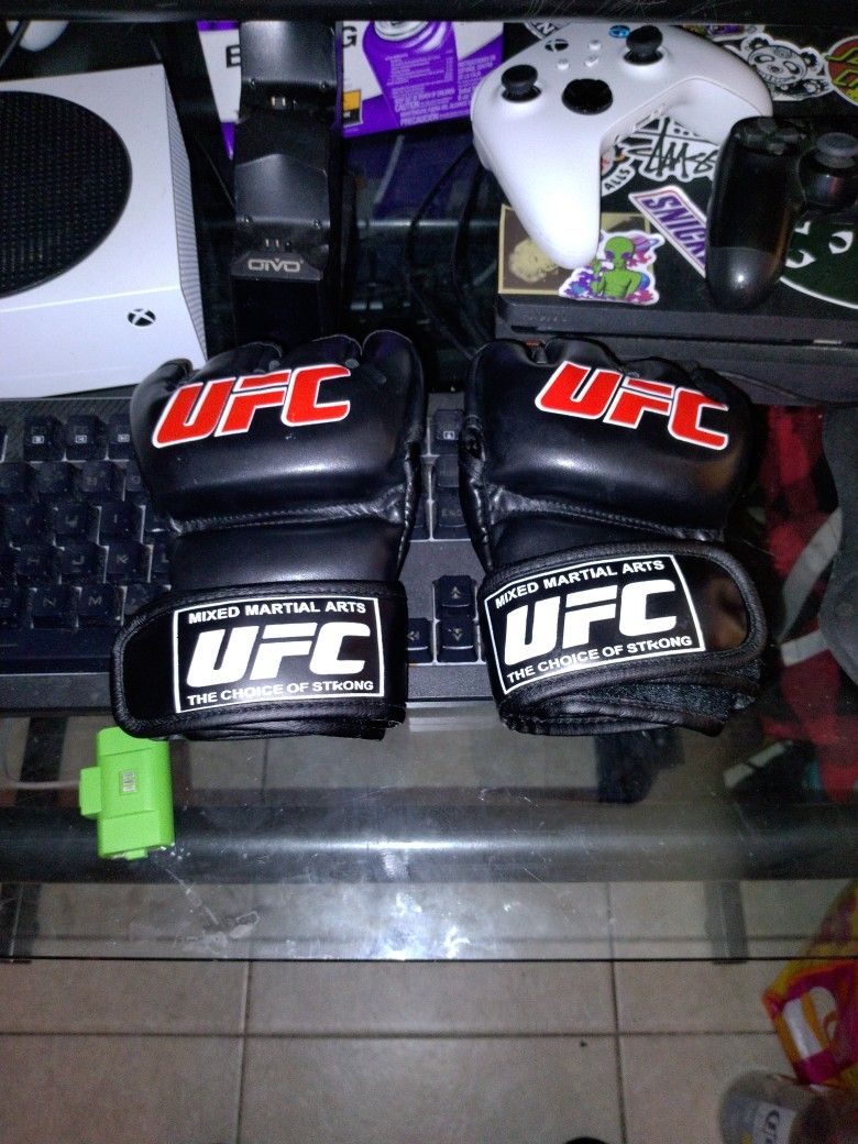 Mma Gloves Not Real Ufc Brand 