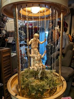 WORKING RAIN OIL  LAMP WITH SWINGING COUPLE