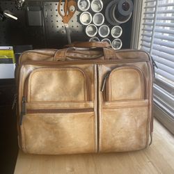 Heritage Leather Messenger Bag