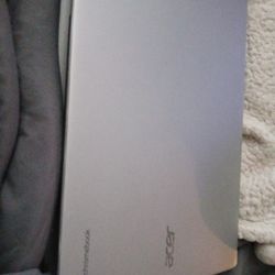 Brand New Chrome Laptop Acer Paid 600 For It I'll Take 260 For It Comes With Case And Charger Has To Go ASAP 