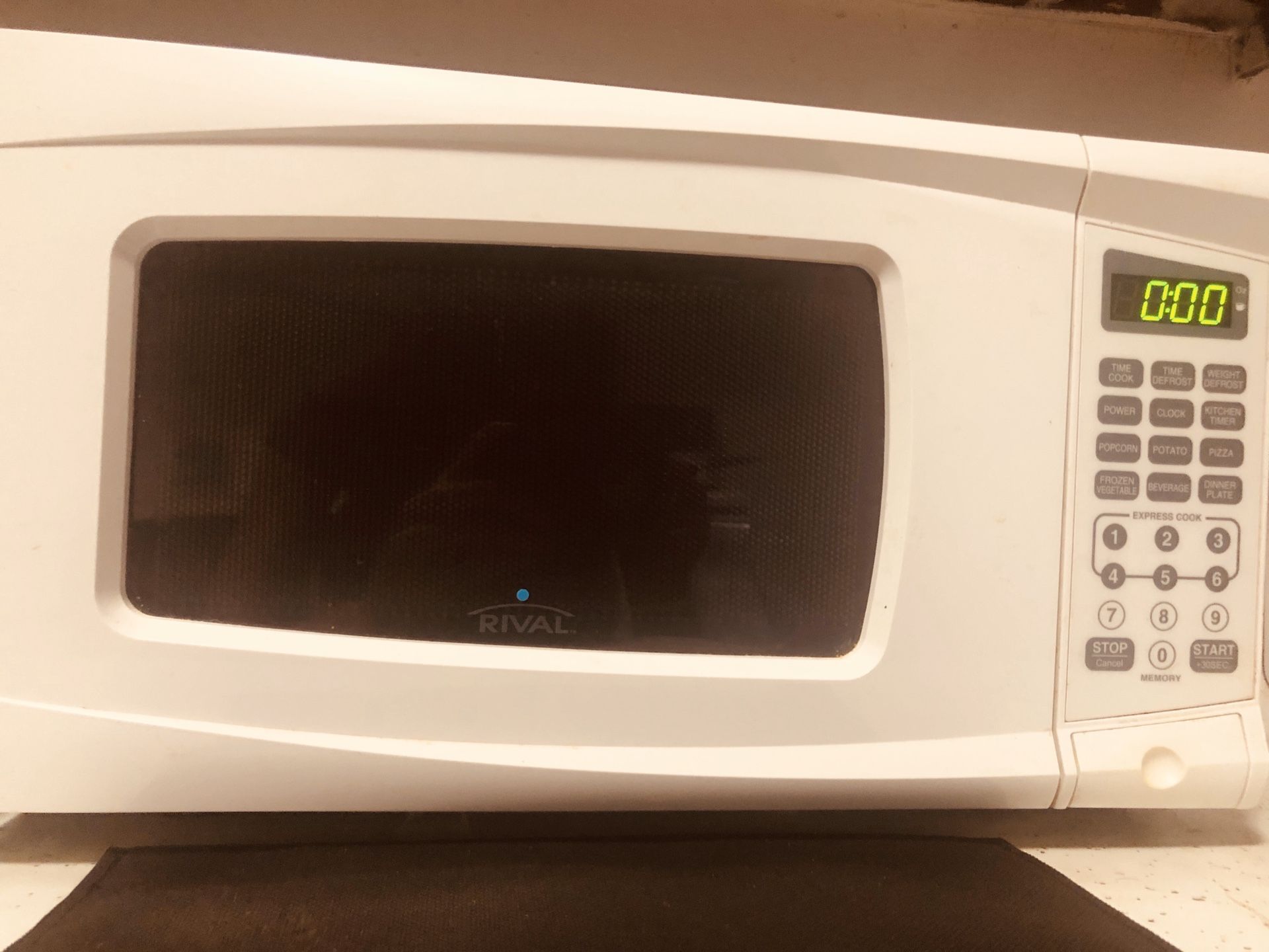 Microwave (price negotiable)