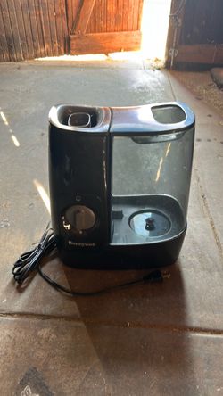 HWM 845 Honeywell Dehumidifier