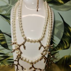 #2061, LAYANA LONDON, GOLD PLATED BRANCH AND CULTURED PEARLS
