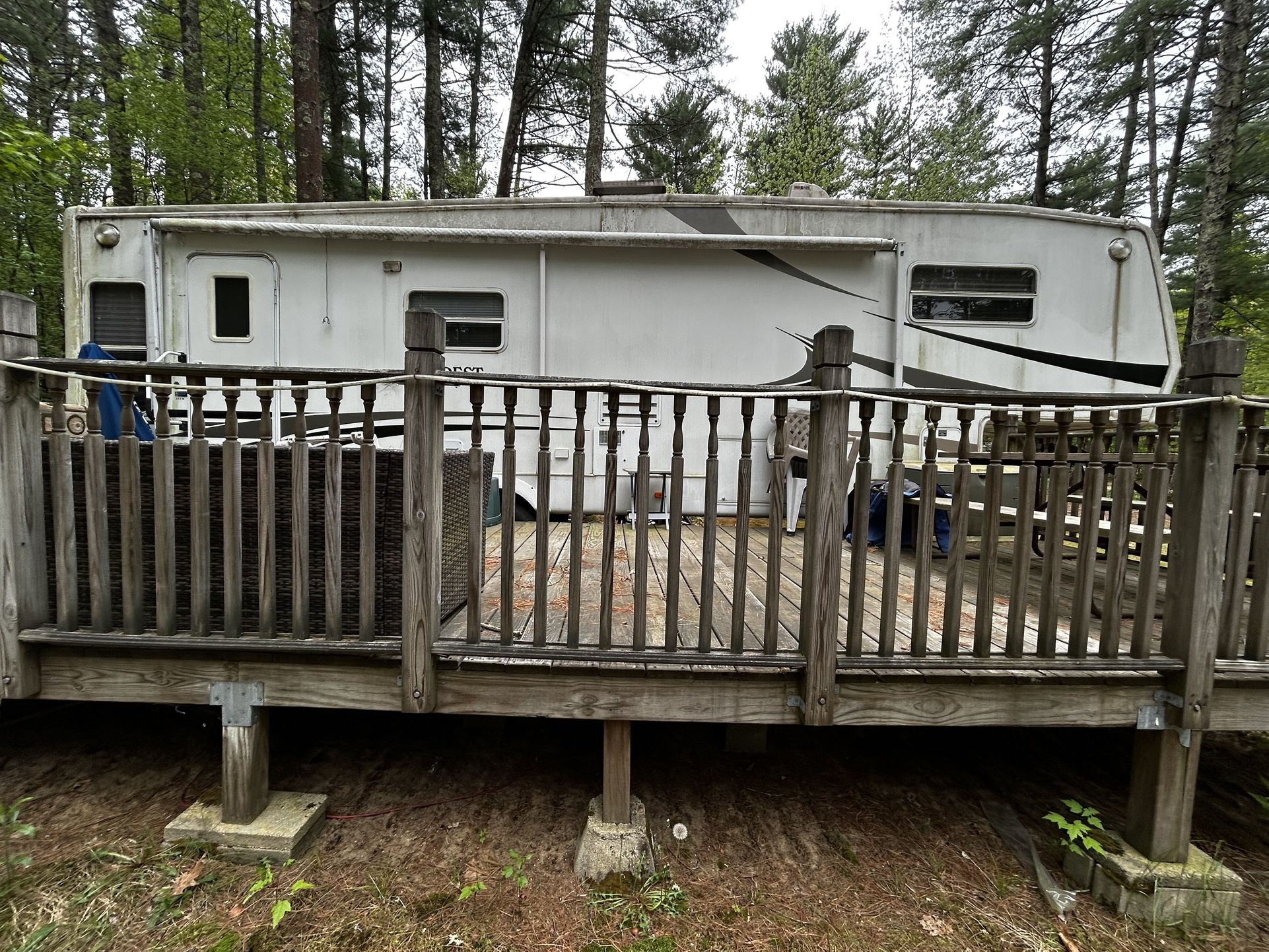 2002 Keystone 322M