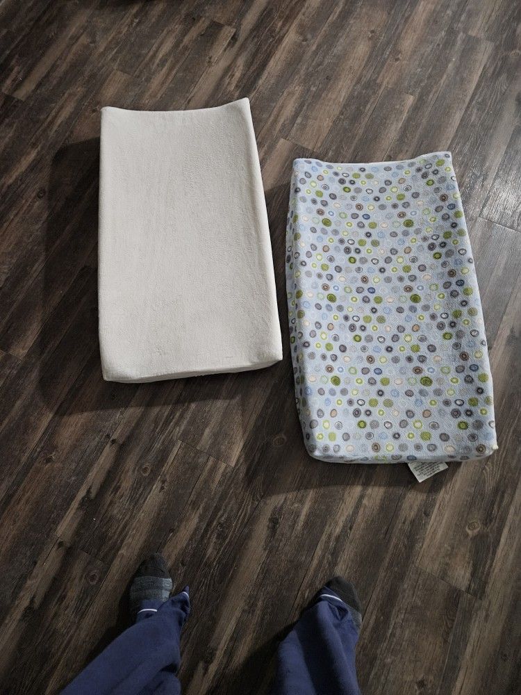 Diaper Changing Tables With The Pads And The Covers